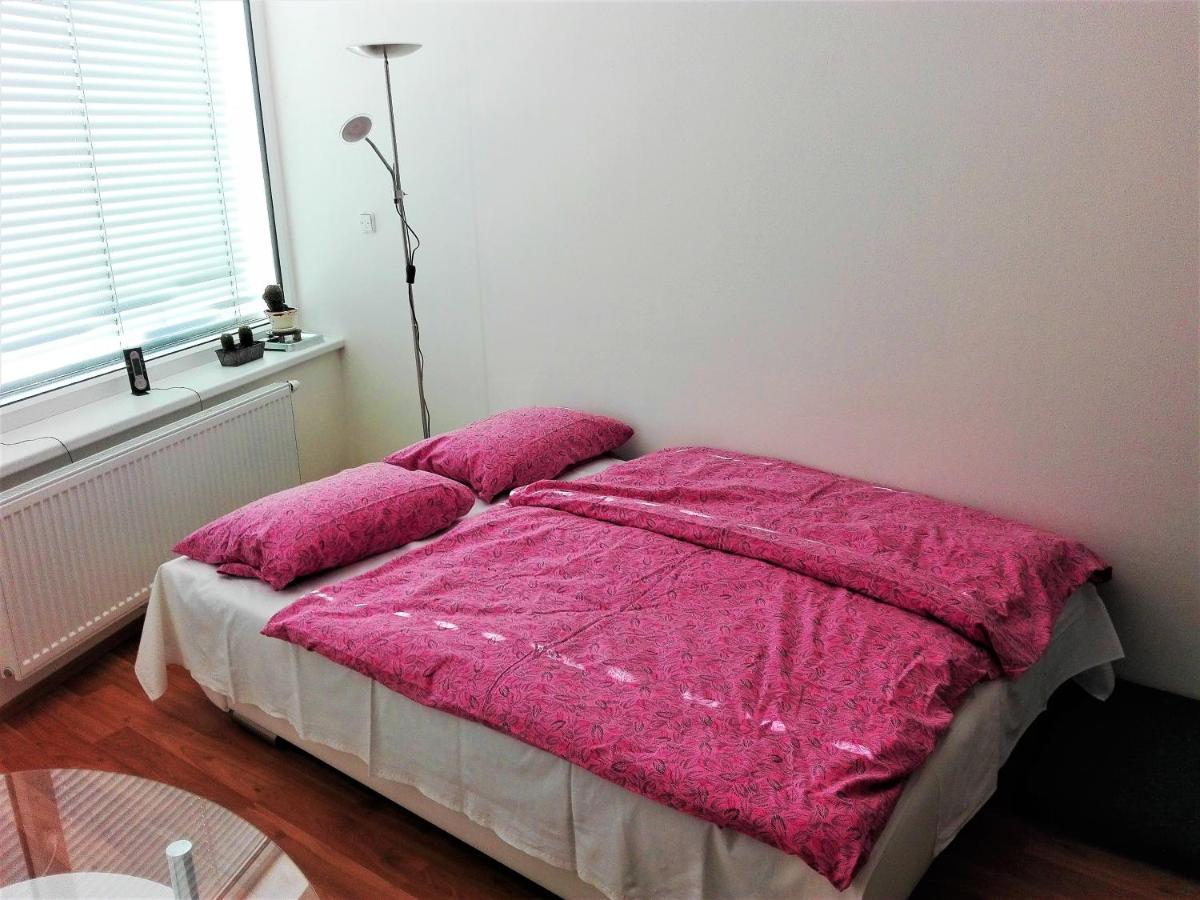 New Apartment With Garage Parking Brno Extérieur photo